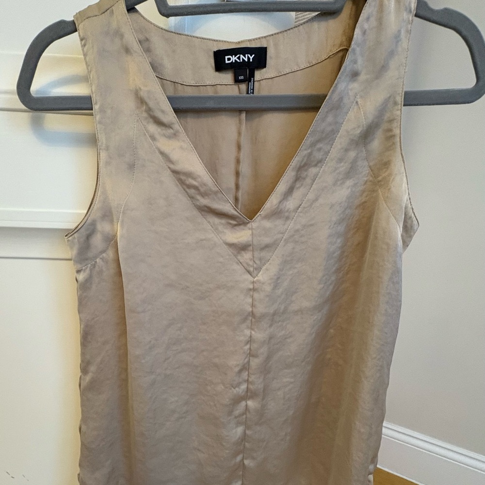 DKNY Women's Beige V-Neck Tank Top